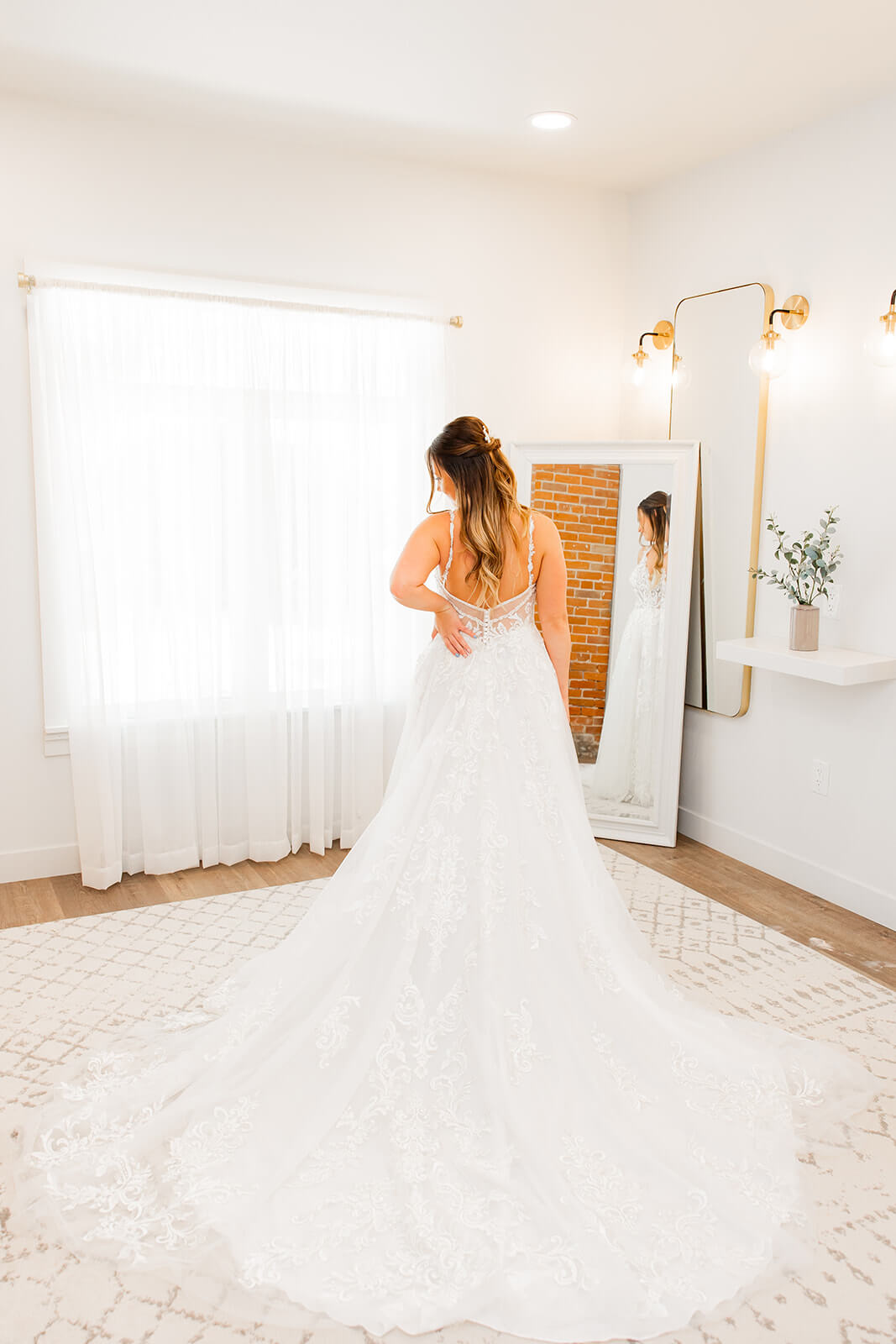 8 Bright & Airy Wedding Venues in Iowa I LOVE